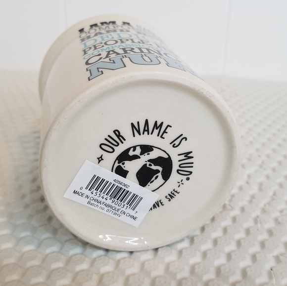 Nurse - Giving - Dedicated - Life and Character - Mug - Picture 4 of 5